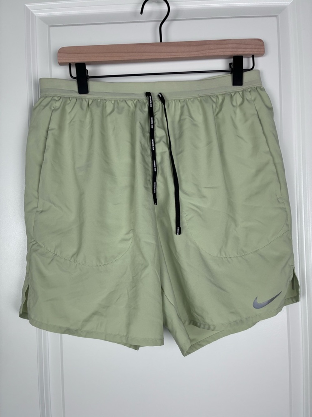 Nike Running Light Green Drawstring Shorts Womens Size Large
